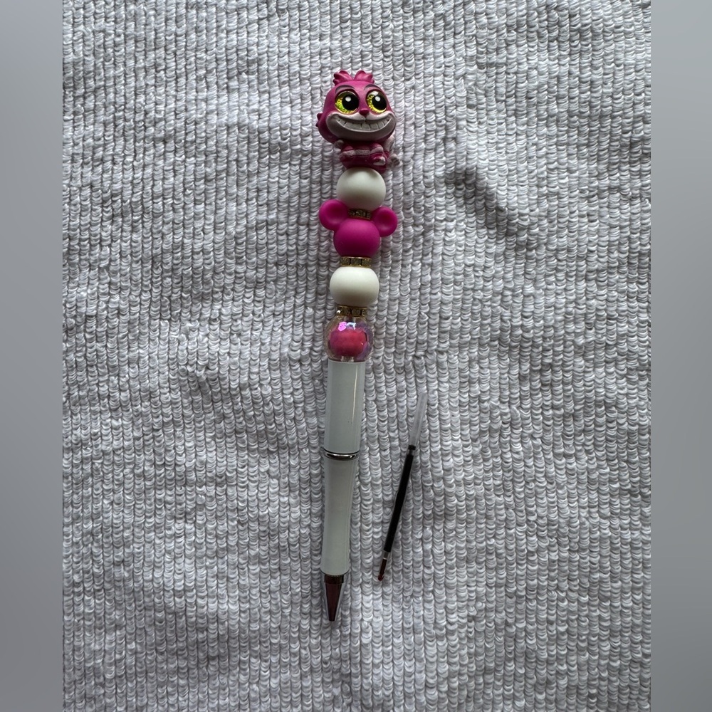 Disney Doorables pen with Disney Accents and an extra ink